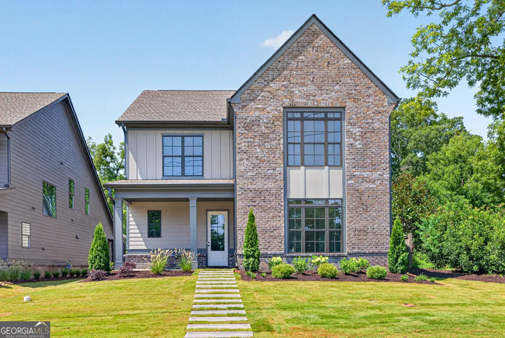 5808 Mitchell ST Flowery Branch, GA 30542
