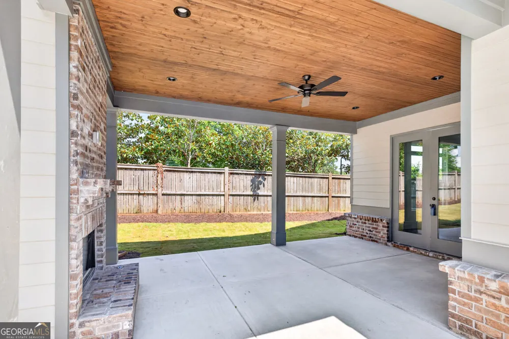 5808 Mitchell ST Flowery Branch, GA 30542