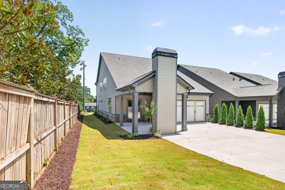 5808 Mitchell ST Flowery Branch, GA 30542