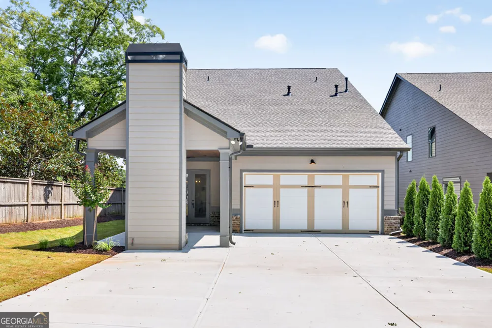 5808 Mitchell ST Flowery Branch, GA 30542