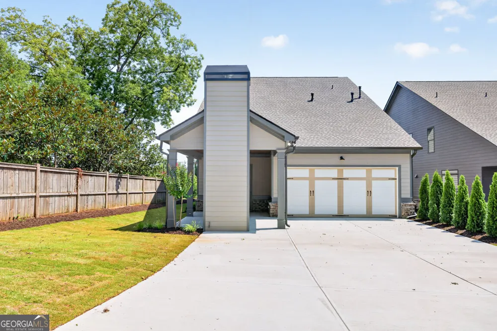 5808 Mitchell ST Flowery Branch, GA 30542