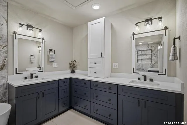 31421 WILD OAK HL Fair Oaks Ranch, TX 78015