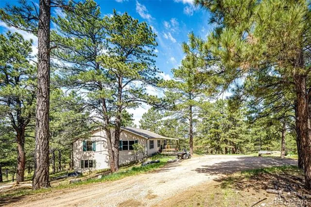 40400 Moon Stone Court Deer Trail, CO 80105