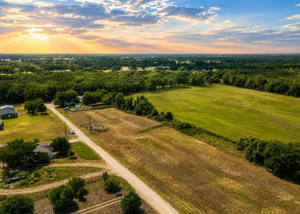 Alto Lane Gholson, TX 76705
