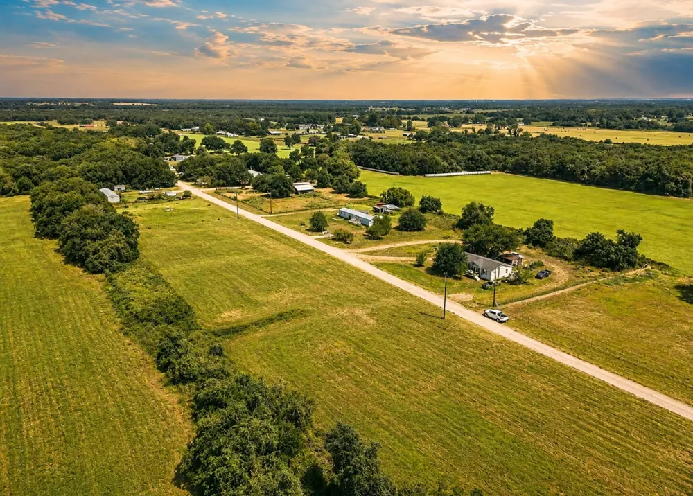 Alto Lane Gholson, TX 76705