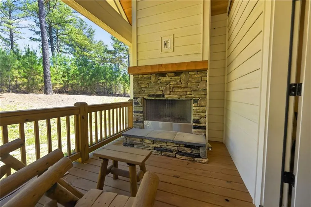 292 Highpoint Trail Blairsville, GA 30512