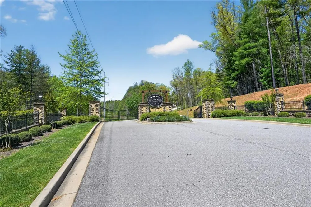 292 Highpoint Trail Blairsville, GA 30512