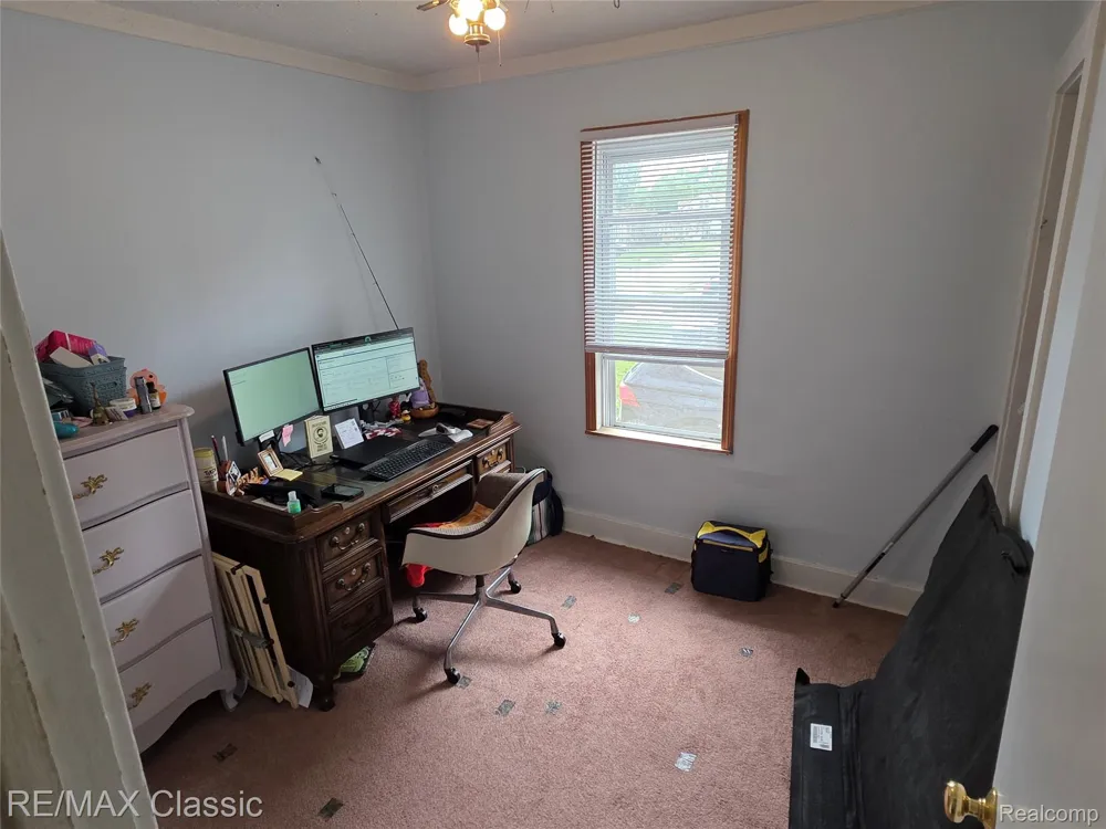 324 W Hudson Avenue Madison Heights City, MI 48071