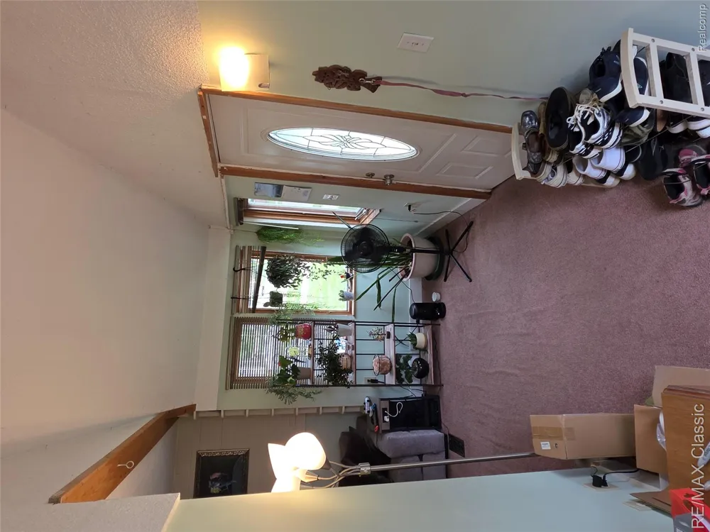 324 W Hudson Avenue Madison Heights City, MI 48071