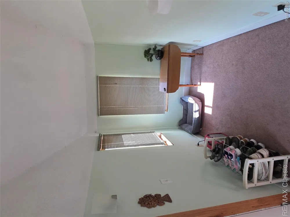 324 W Hudson Avenue Madison Heights City, MI 48071