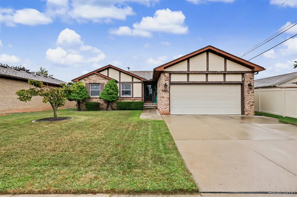 723 6th Street Wyandotte City, MI 48192