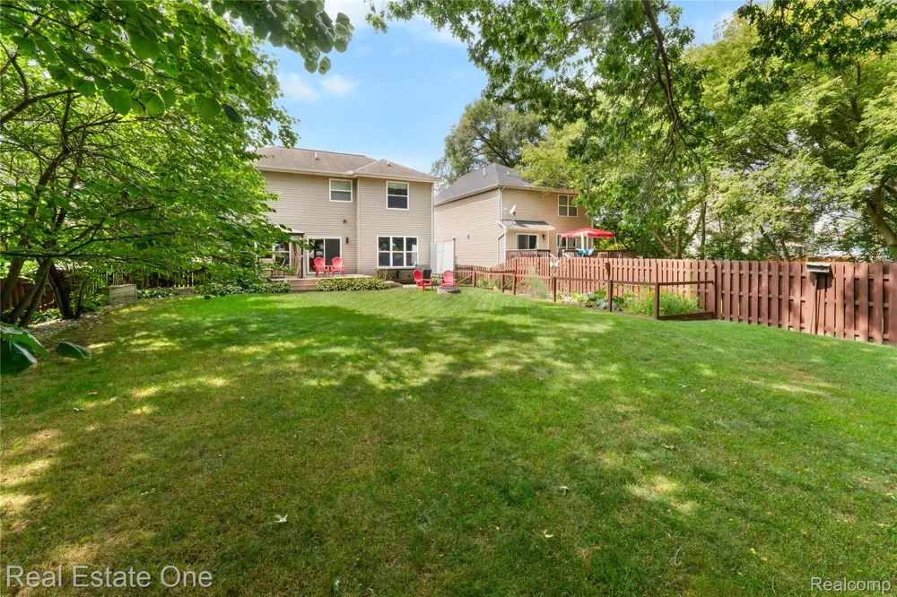 1151 Gene Drive Chelsea City, MI 48118