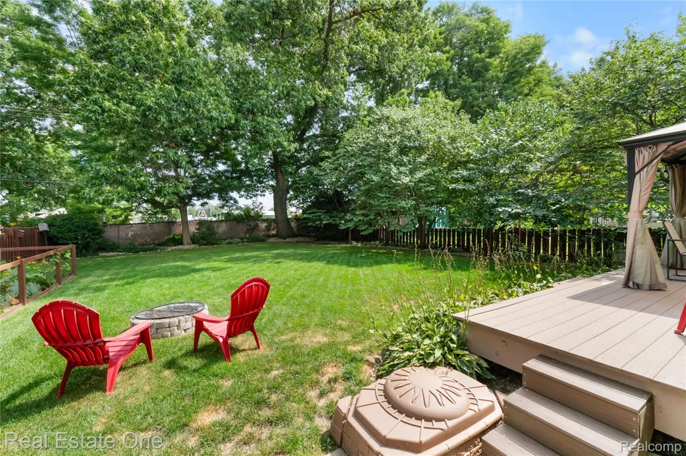 1151 Gene Drive Chelsea City, MI 48118