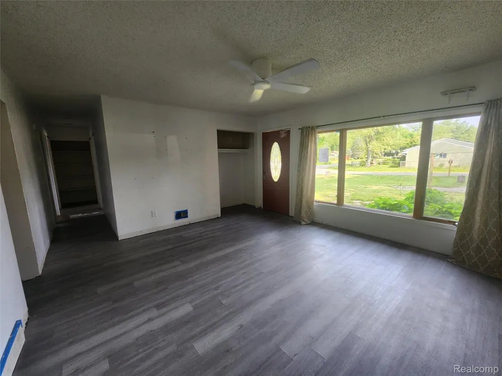 262 Betty Street Brandon Charter Township, MI 48462