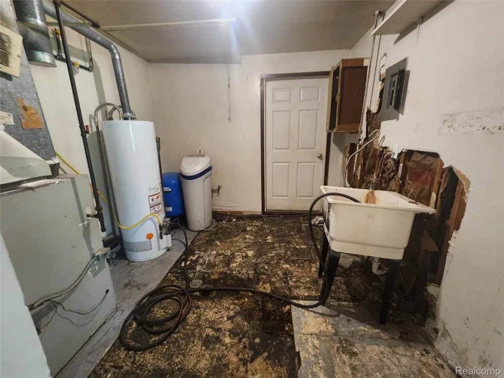 262 Betty Street Brandon Charter Township, MI 48462