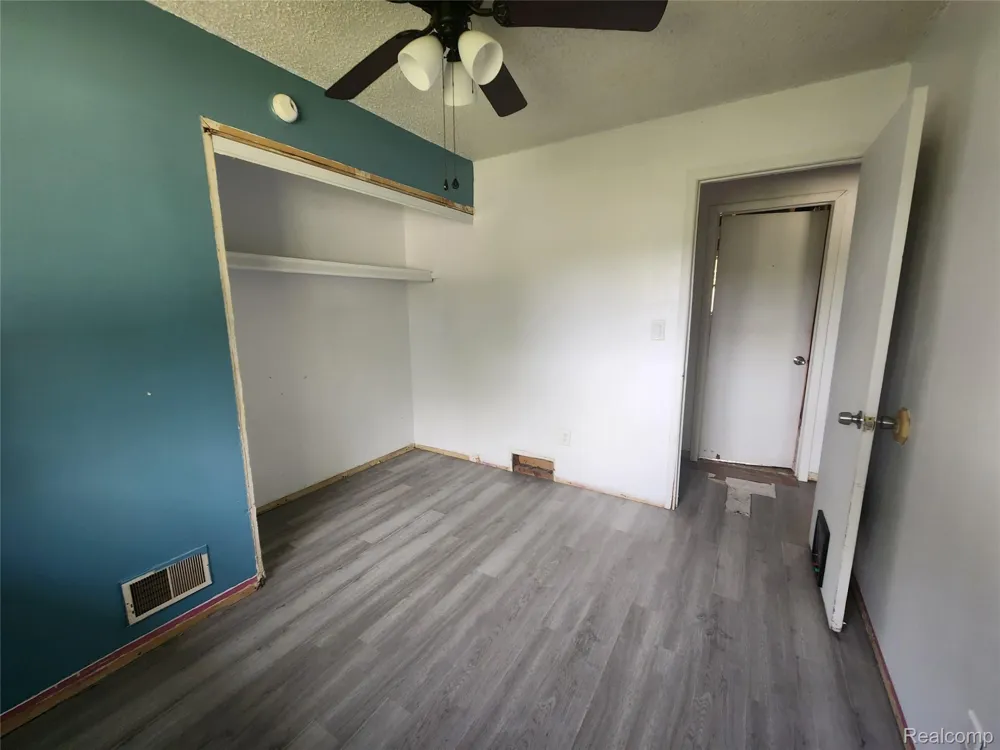 262 Betty Street Brandon Charter Township, MI 48462