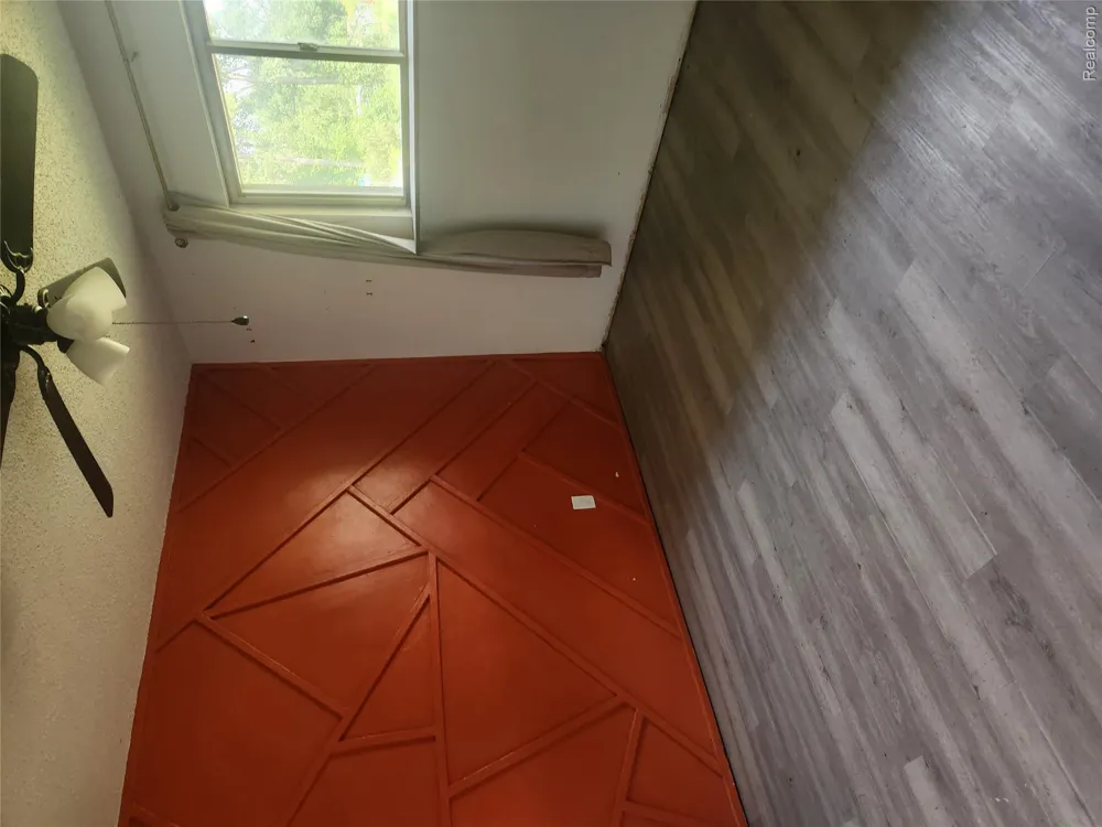 262 Betty Street Brandon Charter Township, MI 48462