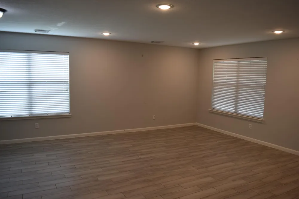 15510 Liberty Bluff Drive Houston, TX 77049