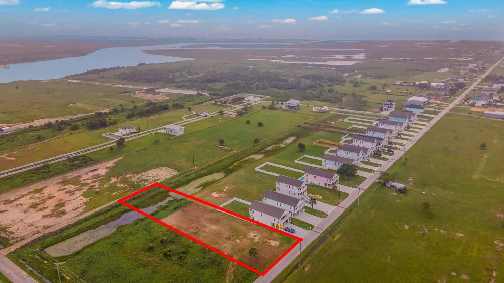 2445 103rd Street Galveston, TX 77554