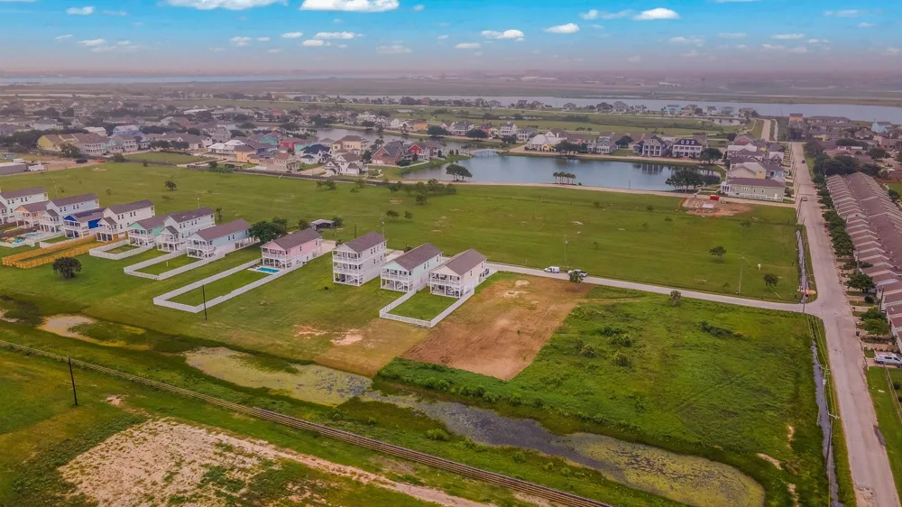 2445 103rd Street Galveston, TX 77554