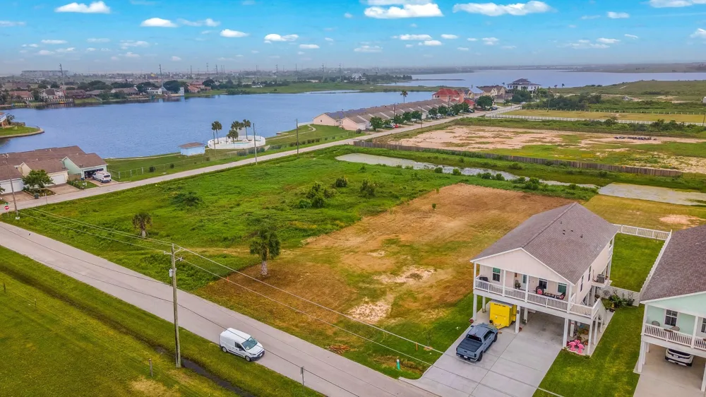 2445 103rd Street Galveston, TX 77554