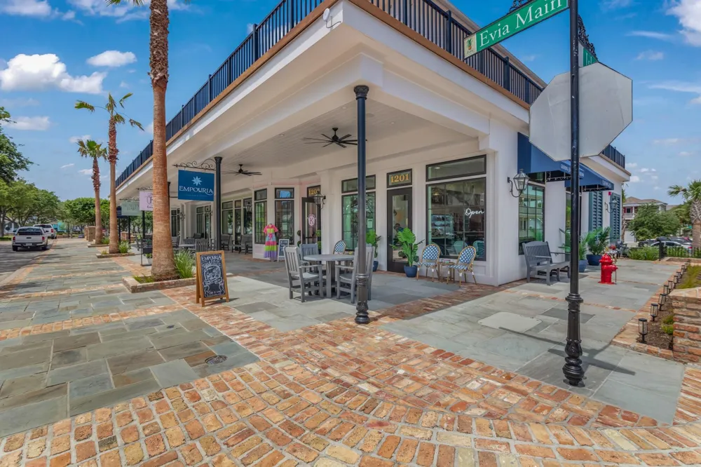 2445 103rd Street Galveston, TX 77554