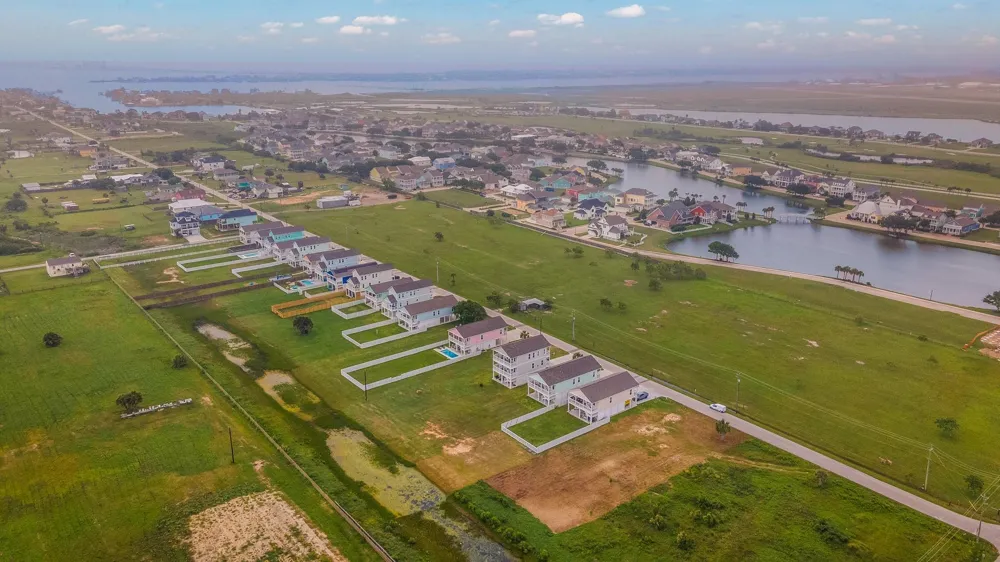2445 103rd Street Galveston, TX 77554