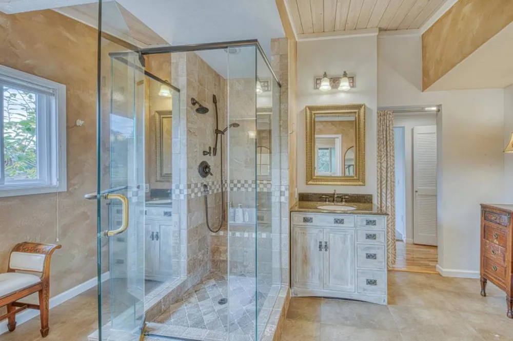 26085 S Carmel Hills Drive Carmel, CA 93923