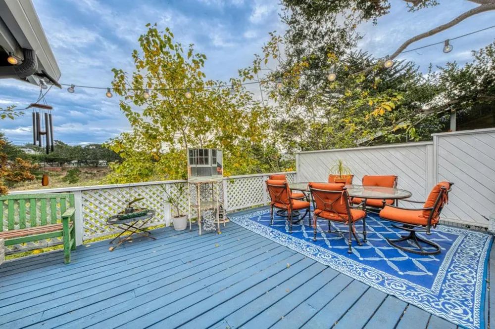 26085 S Carmel Hills Drive Carmel, CA 93923