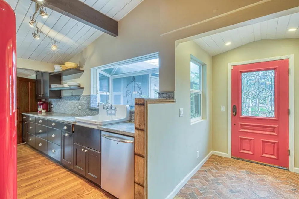 26085 S Carmel Hills Drive Carmel, CA 93923