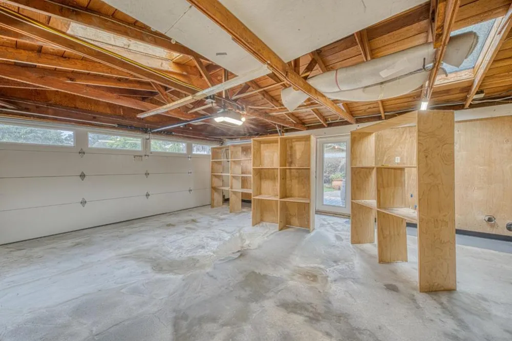 26085 S Carmel Hills Drive Carmel, CA 93923