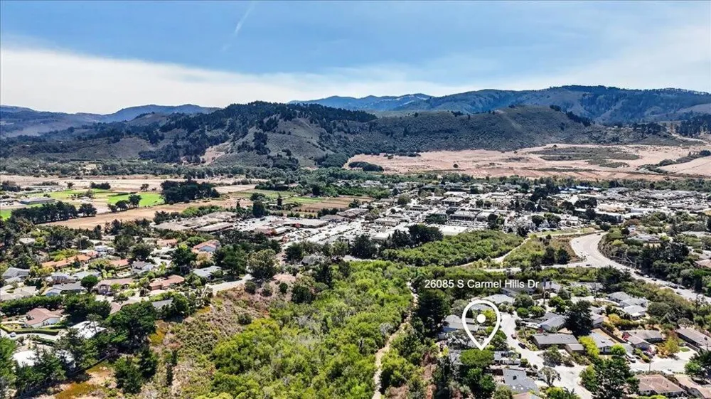 26085 S Carmel Hills Drive Carmel, CA 93923
