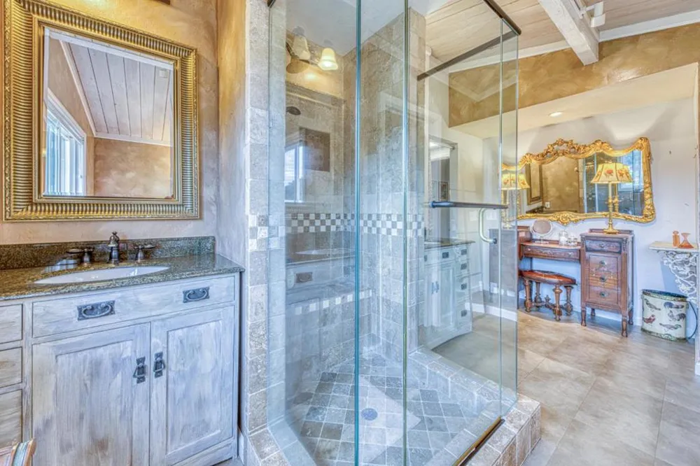 26085 S Carmel Hills Drive Carmel, CA 93923
