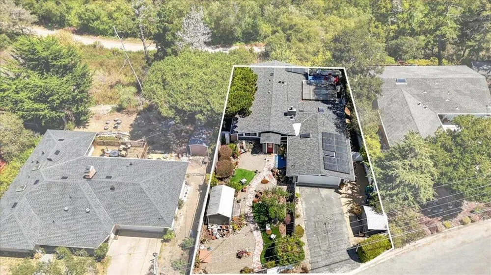 26085 S Carmel Hills Drive Carmel, CA 93923