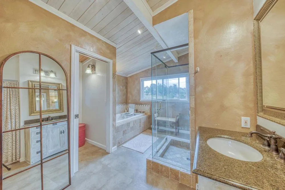 26085 S Carmel Hills Drive Carmel, CA 93923