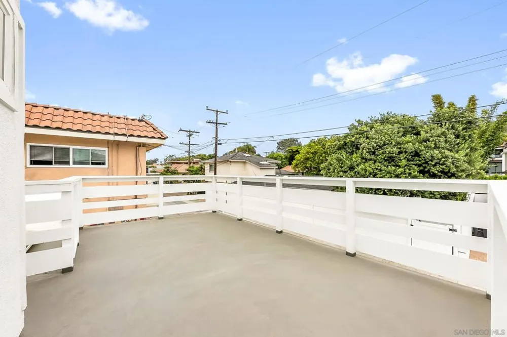 1943 Coast #A Del Mar, CA 92014