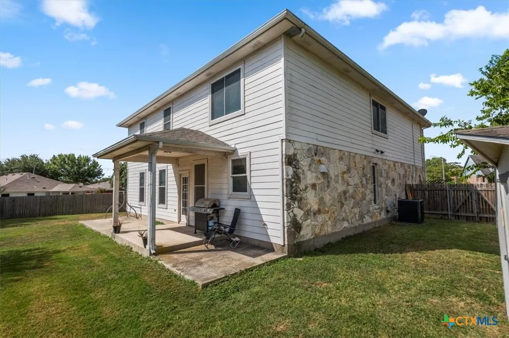 118 Rio Grande Drive Kyle, TX 78640