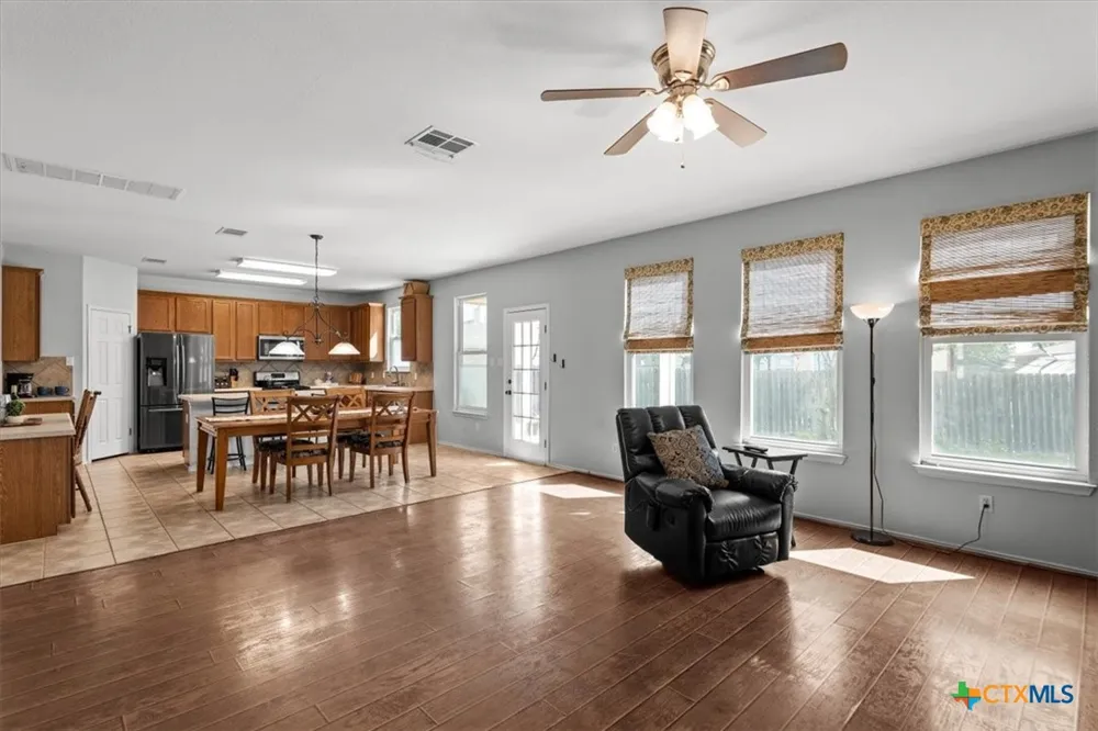 118 Rio Grande Drive Kyle, TX 78640