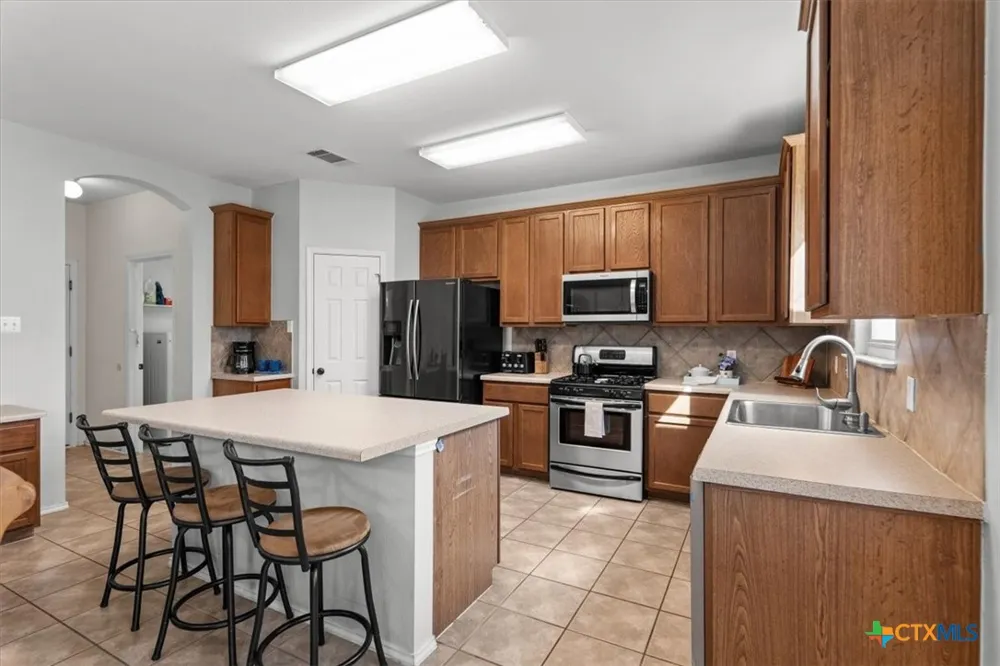 118 Rio Grande Drive Kyle, TX 78640