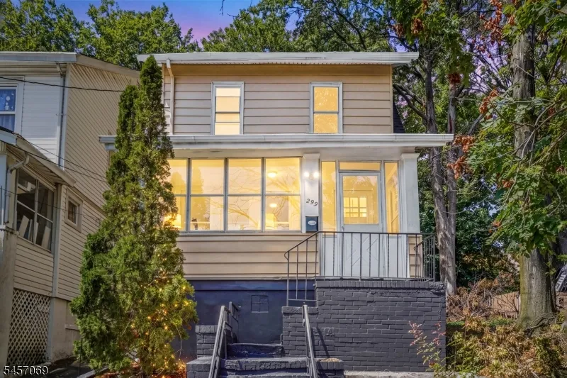 299 Smith St Newark City, NJ 07106