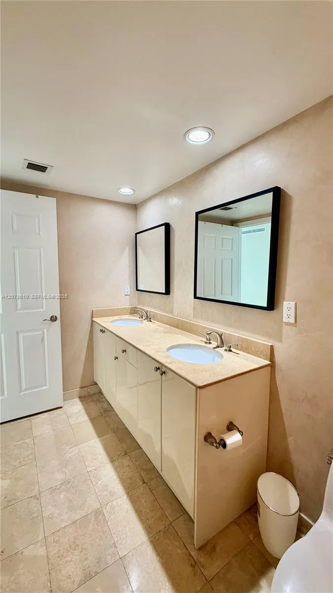 1755 E Hallandale Beach Blvd #1408E Hallandale Beach, FL 33009