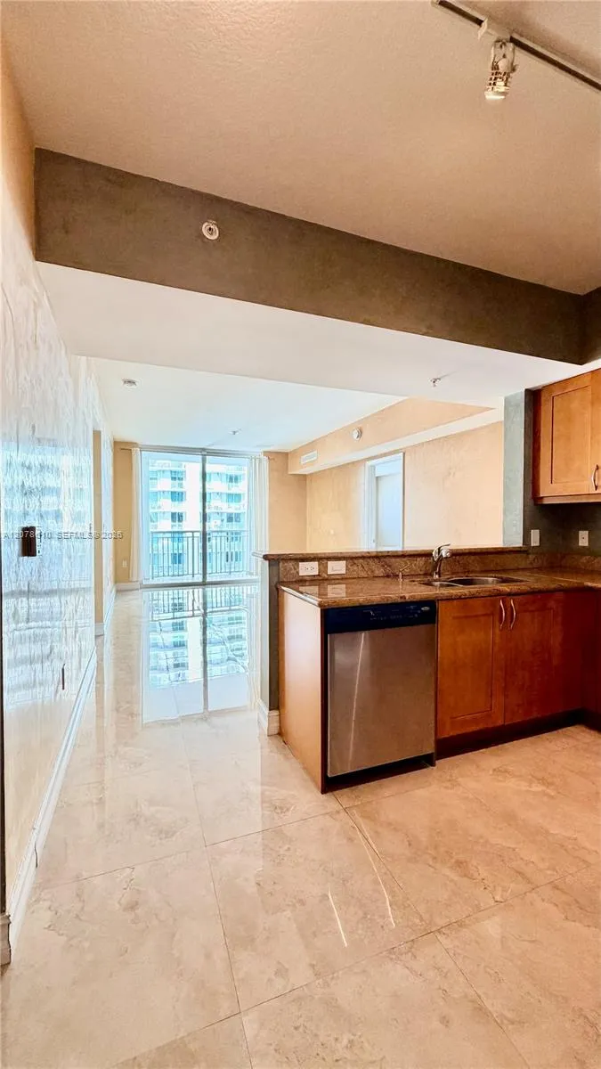 1755 E Hallandale Beach Blvd #1408E Hallandale Beach, FL 33009