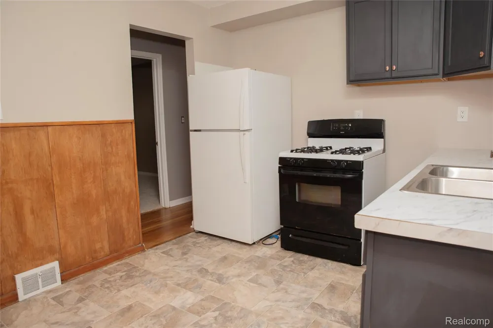 20021 Martin Road St Clair Shores City, MI 48081
