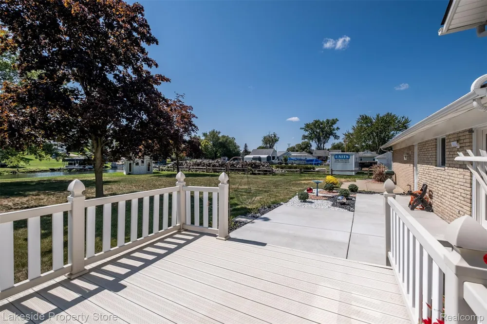 841 Driburg Drive Commerce Charter Township, MI 48390