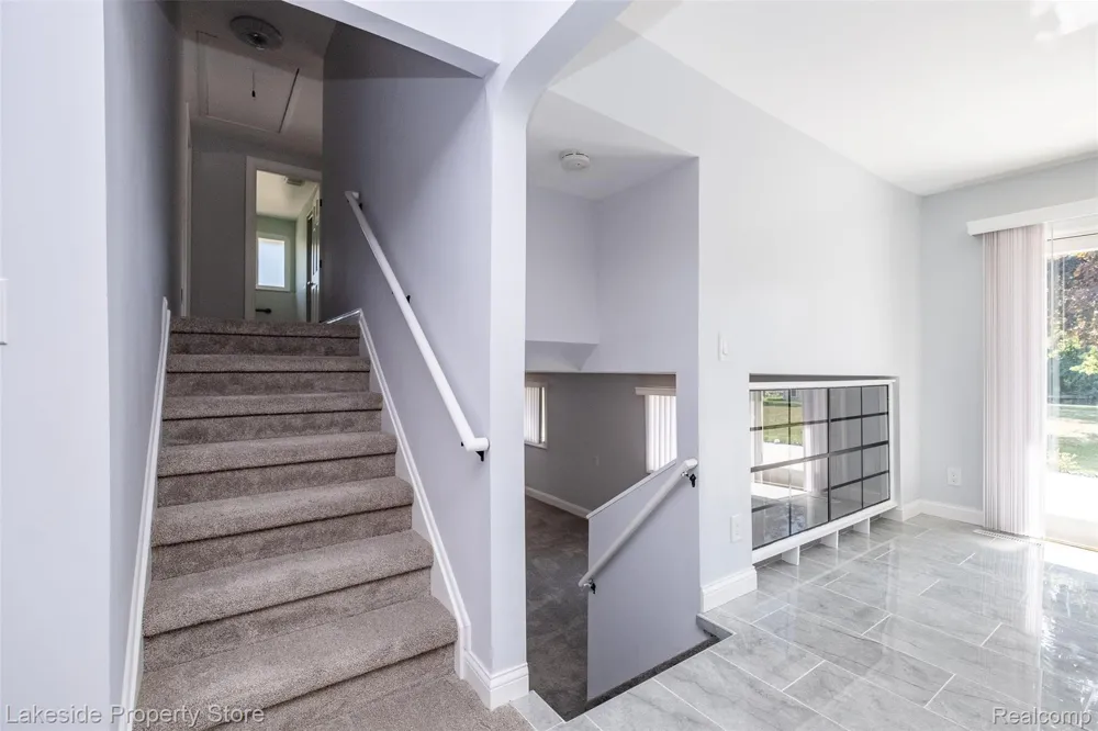 841 Driburg Drive Commerce Charter Township, MI 48390