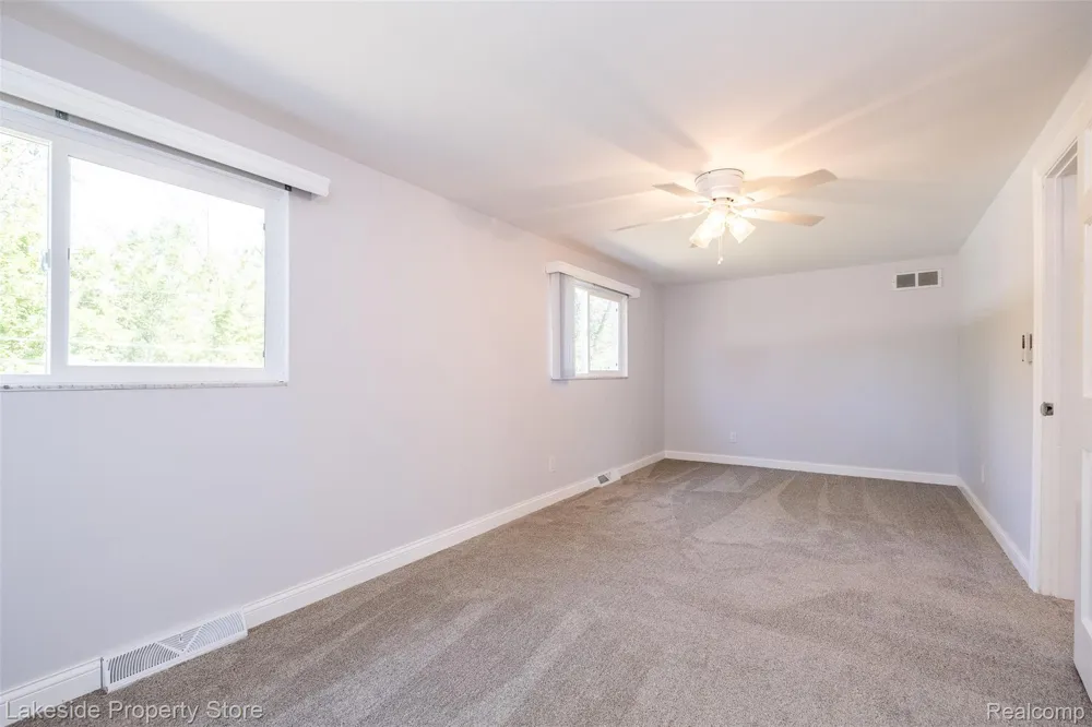 841 Driburg Drive Commerce Charter Township, MI 48390