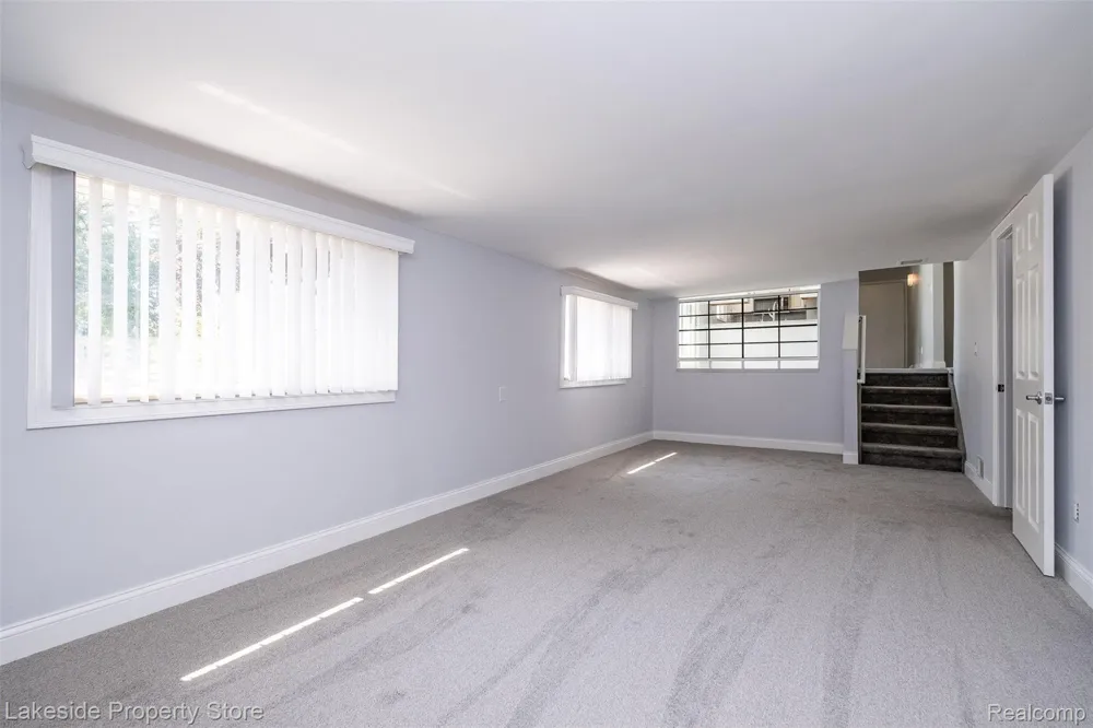 841 Driburg Drive Commerce Charter Township, MI 48390