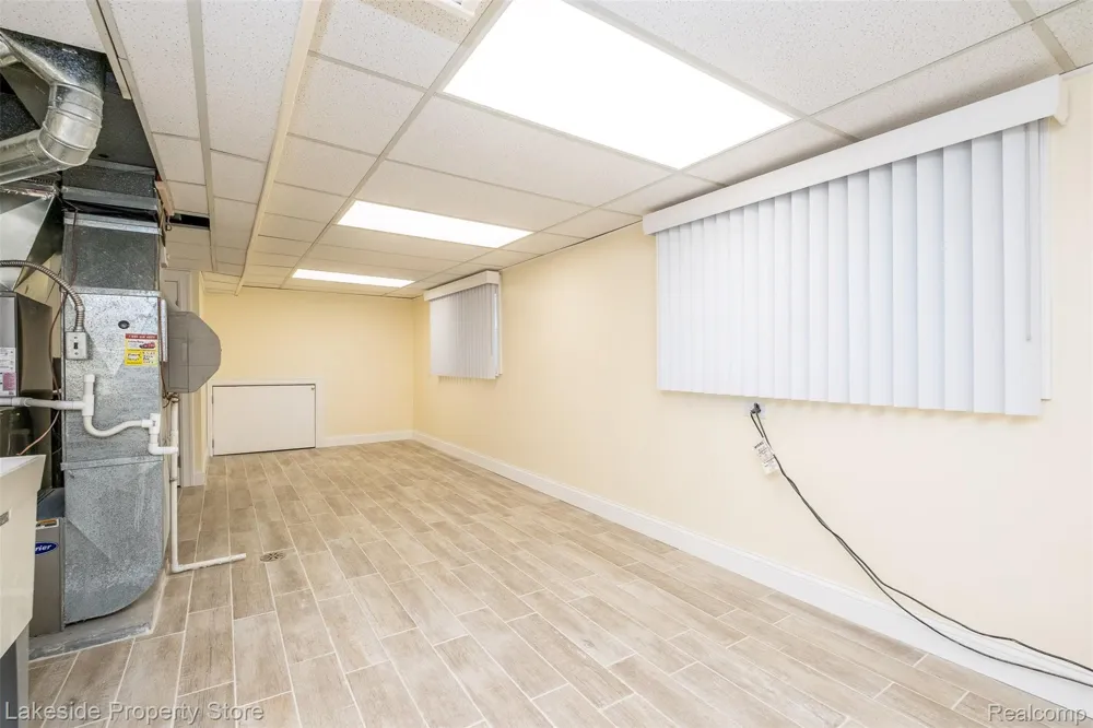 841 Driburg Drive Commerce Charter Township, MI 48390