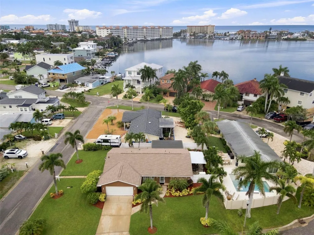28 WALL TERRACE Redington Shores, FL 33708