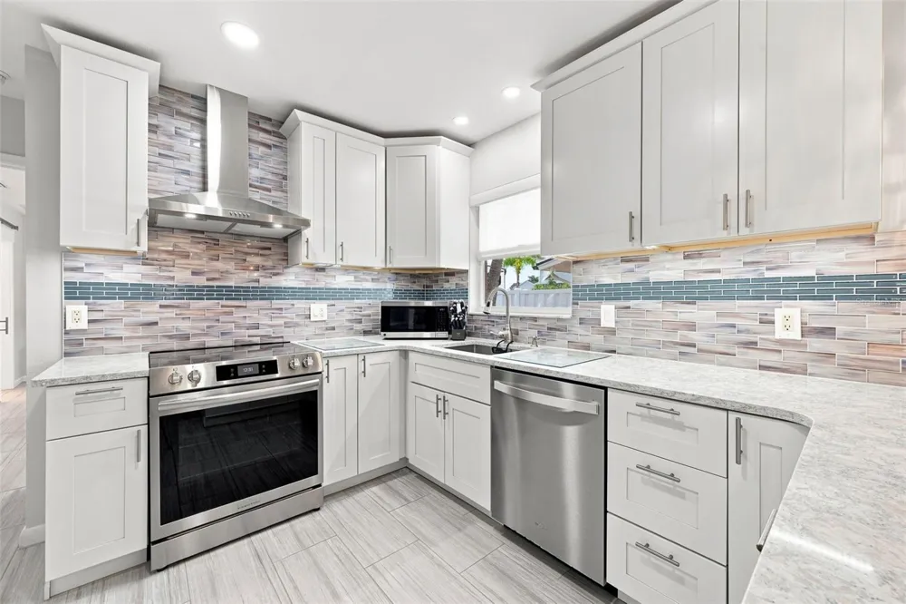 28 WALL TERRACE Redington Shores, FL 33708